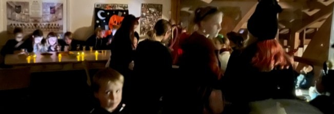 Halloweenfest med kjepphestkonkurranse og mørkesisten